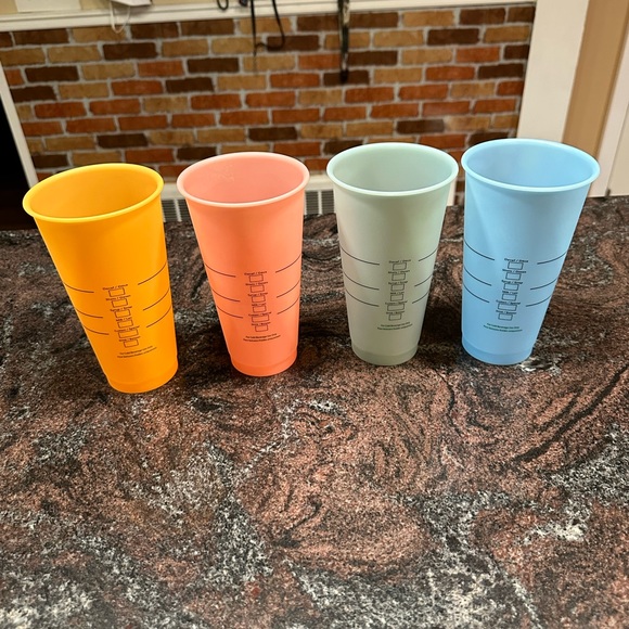 Set of 6 Starbucks reusable cups - Picture 8 of 11